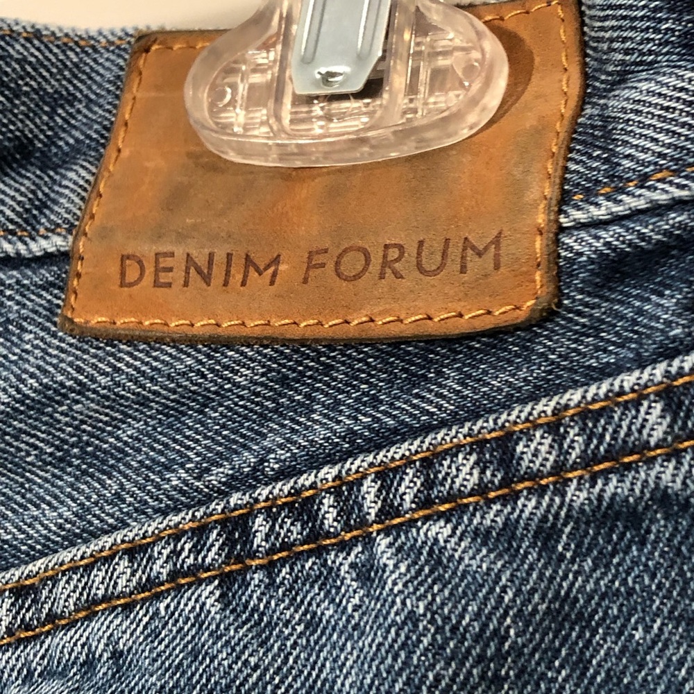 Denim Forum jeans by Aritzia. Ladies 23-29 - Picture 5 of 7